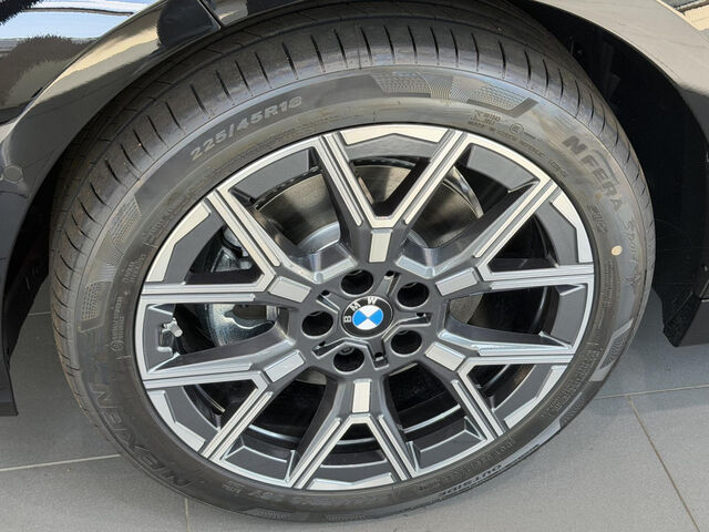 BMW 120 Kamera LED Navi DAB Sitzh.Driv/ParkAs.AHK18 Bluetooth Klima PDC el. Fenster Ansicht 8 für Fahrzeugdetailseite