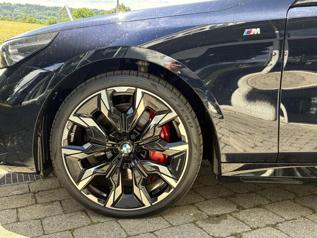 BMW 540 d xDr.M Sport Pro AutobahnAss.Sitzbel.H/K21 Sportpaket Bluetooth HUD Navi LED Vollleder Klima PDC Ansicht 8 für Fahrzeugdetailseite