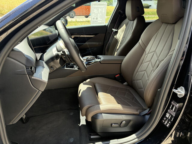 BMW 540 d xDr.M Sport Pro AutobahnAss.Sitzbel.H/K21 Sportpaket Bluetooth HUD Navi LED Vollleder Klima PDC Ansicht 9 für Fahrzeugdetailseite