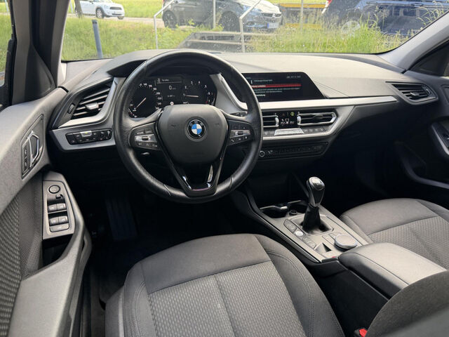 BMW 118 i Advantage LED Sitzheizung Tempomat Alu PDC Bluetooth Klima el. Fenster Ansicht 15 für Fahrzeugdetailseite