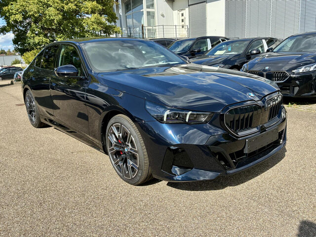 BMW 520 d xDr.M Sport Pro HUD ACC SuView Pano.B+W.AHK Sportpaket Bluetooth Navi LED Vollleder Klima PDC e Ansicht 4 für Fahrzeugdetailseite