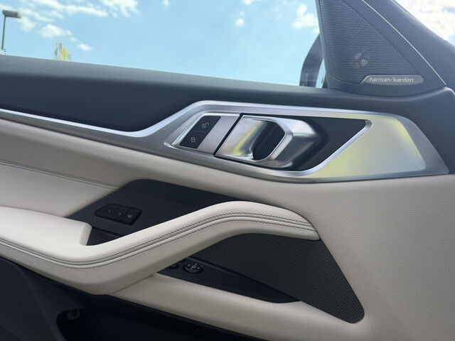BMW i4 eDrive40 Gran CoupÃ©,M Sport, Schiebedach,AHK, I Sportpaket Navi LED Vollleder Klima PDC Ansicht 15 für Fahrzeugdetailseite