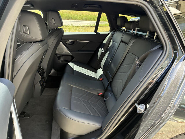 BMW 520 d xDr.T.M Sport Standh.AHK HUD ACC SuView H/K Sportpaket Bluetooth Navi LED Vollleder Klima Stand Ansicht 12 für Fahrzeugdetailseite