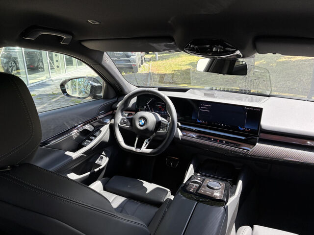 BMW 520 d xDr.T.M Sport Standh.AHK HUD ACC SuView H/K Sportpaket Bluetooth Navi LED Vollleder Klima Stand Ansicht 15 für Fahrzeugdetailseite