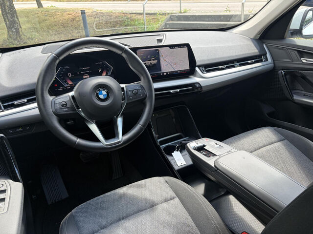 BMW X1 x23d AktivS.HUD ACC PanoD.SurView.Massage AHK Bluetooth Navi LED Klima PDC el. Fenster Ansicht 11 für Fahrzeugdetailseite