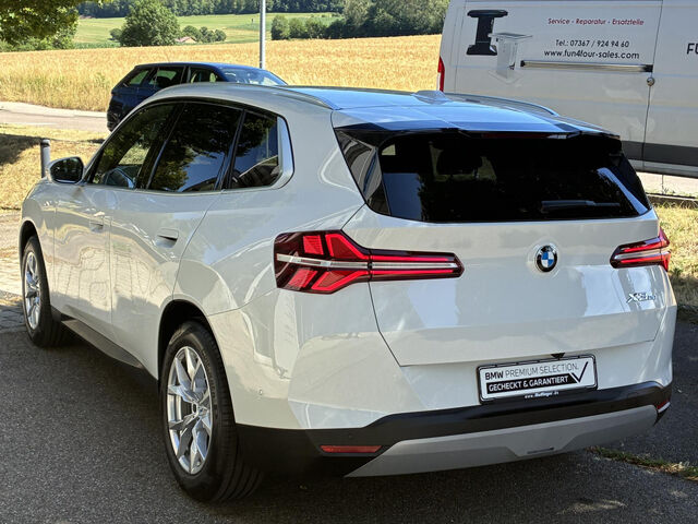 BMW X3 x20i Sports.HUD ACC IconGlow.SuView.Ha/Ka.AHK Bluetooth Navi LED Klima PDC el. Fenster Ansicht 8 für Fahrzeugdetailseite