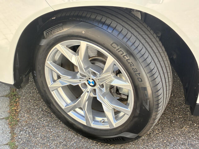 BMW X3 x20i Sports.HUD ACC IconGlow.SuView.Ha/Ka.AHK Bluetooth Navi LED Klima PDC el. Fenster Ansicht 9 für Fahrzeugdetailseite