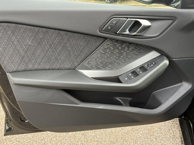 BMW 120 i LED Kamera Navi Widescreen DAB DrivAss.18 Bluetooth Klima PDC el. Fenster Ansicht 14 für Fahrzeugdetailseite