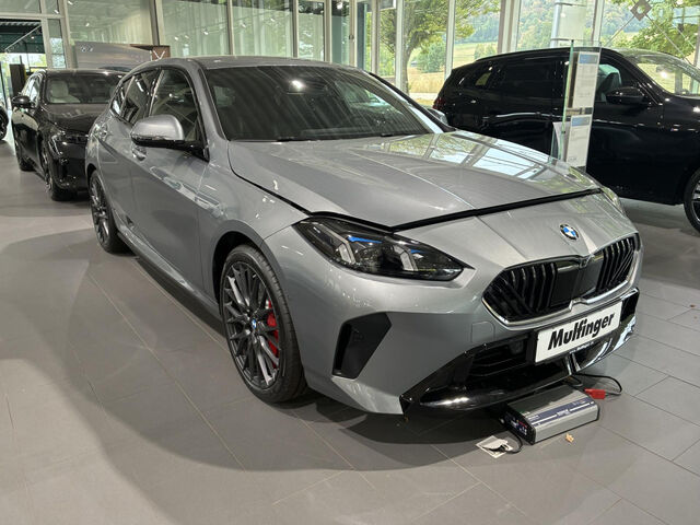 BMW 123 xDr. M Sport Pro HUD ACC SuView Ha/Ka AHK 19 Sportpaket Bluetooth Navi LED Vollleder Klima PDC e Ansicht 2 für Fahrzeugdetailseite