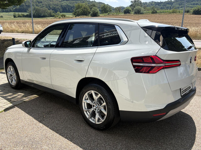 BMW X3 x20d Sports.Standh.Sitzbel.HUD ACC Ha/Ka.AHK Bluetooth Navi LED Vollleder Klima Standhzg PDC el. Ansicht 8 für Fahrzeugdetailseite