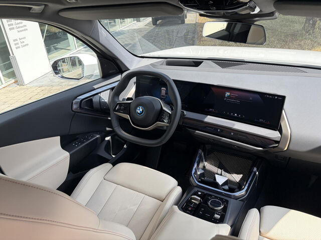 BMW X3 x30e Sports.ACC Sitzbel.SurView.Ha/Ka.AHK 19 Bluetooth HUD Navi LED Vollleder Klima Standhzg PDC Ansicht 13 für Fahrzeugdetailseite