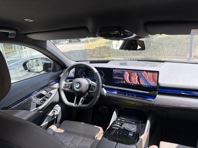 BMW 520 d xDr.M Sport ACC SuView KomfS+BelÃ¼ft.H/K.AHK Sportpaket Bluetooth HUD Navi LED Vollleder Klim Ansicht 11 für Fahrzeugdetailseite