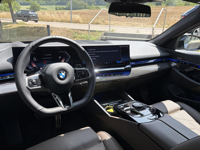 BMW 520 d xDr.M Sport ACC SuView KomfS+BelÃ¼ft.H/K.AHK Sportpaket Bluetooth HUD Navi LED Vollleder Klim Ansicht 12 für Fahrzeugdetailseite