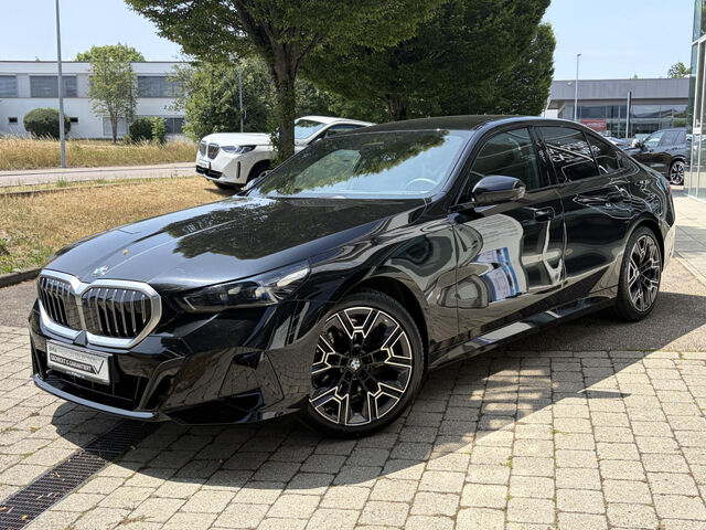 BMW 520 d xDr.M Sport ACC SuView KomfS+BelÃ¼ft.H/K.AHK Sportpaket Bluetooth HUD Navi LED Vollleder Klim Ansicht 2 für Fahrzeugdetailseite