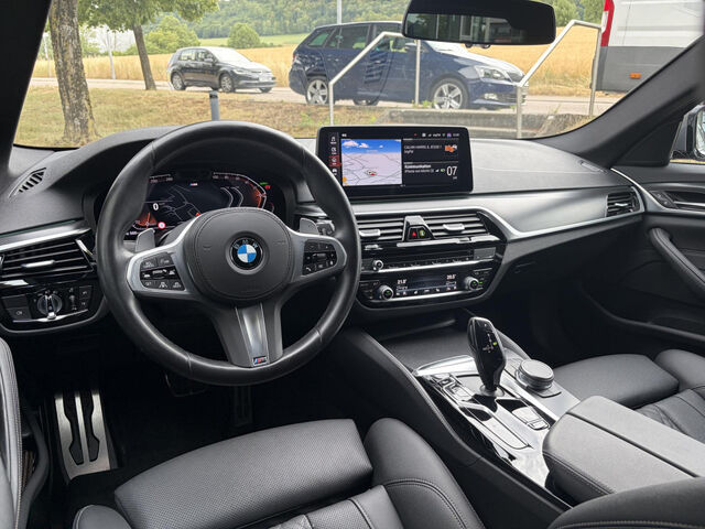 BMW 530 d xDr.T.M Sport HUD ACC Kamera HiFi AHK 19 Sportpaket Bluetooth Navi LED Vollleder Klima PDC el. Ansicht 13 für Fahrzeugdetailseite