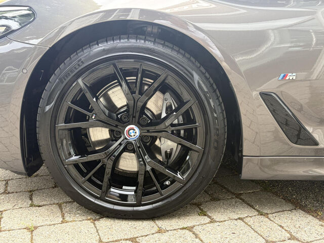 BMW 530 d xDr.T.M Sport HUD ACC Kamera HiFi AHK 19 Sportpaket Bluetooth Navi LED Vollleder Klima PDC el. Ansicht 9 für Fahrzeugdetailseite