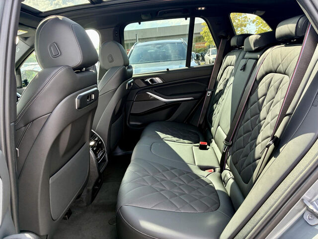 BMW X5 xDrive30d M Sport Pro AHK Pano Soft Close Sportpaket Navi LED Klima Standhzg PDC Ansicht 10 für Fahrzeugdetailseite