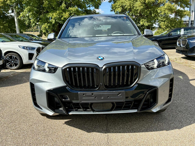 BMW X5 xDrive30d M Sport Pro AHK Pano Soft Close Sportpaket Navi LED Klima Standhzg PDC Ansicht 3 für Fahrzeugdetailseite