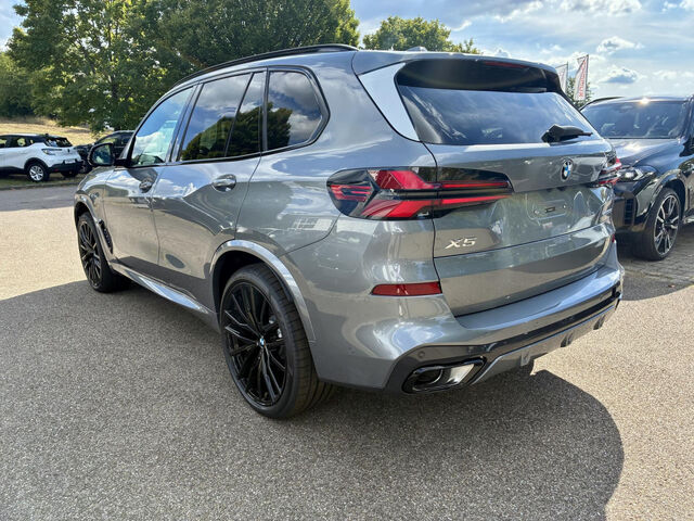 BMW X5 xDrive30d M Sport Pro AHK Pano Soft Close Sportpaket Navi LED Klima Standhzg PDC Ansicht 5 für Fahrzeugdetailseite