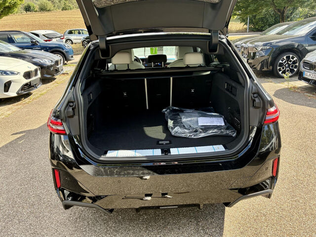 BMW 540 d xdrive Touring Sportpaket Navi LED Klima Standhzg PDC Ansicht 8 für Fahrzeugdetailseite