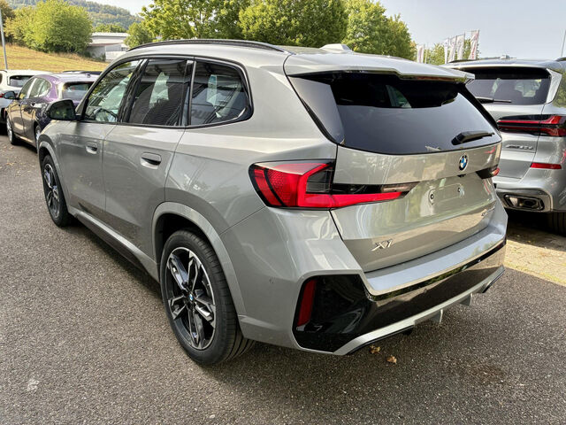 BMW X1 sDrive20i M Sport AHK HUD LED Sportpaket Navi PDC Ansicht 7 für Fahrzeugdetailseite