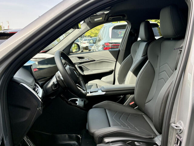 BMW X1 sDrive20i M Sport AHK HUD LED Sportpaket Navi PDC Ansicht 9 für Fahrzeugdetailseite