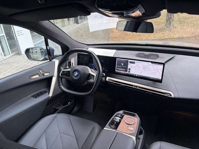 BMW iX x50 Sport Sky HUD ACC SuView H/K.Lenkradh.22 Sportpaket Bluetooth Navi Klima PDC el. Fenster Ansicht 14 für Fahrzeugdetailseite
