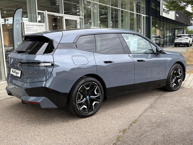 BMW iX x50 Sport Sky HUD ACC SuView H/K.Lenkradh.22 Sportpaket Bluetooth Navi Klima PDC el. Fenster Ansicht 6 für Fahrzeugdetailseite