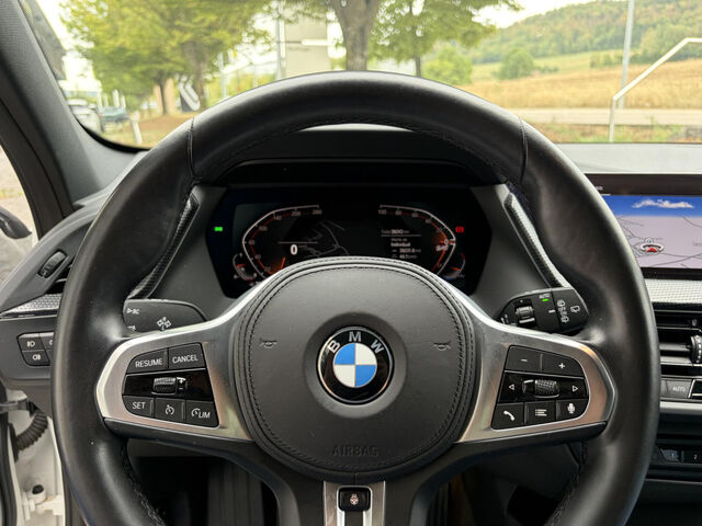 BMW 120 i Sport LED Kamera Live-Prof Lenkradh.AHK 17 Sportpaket Bluetooth Navi Klima PDC el. Fenster Ansicht 15 für Fahrzeugdetailseite