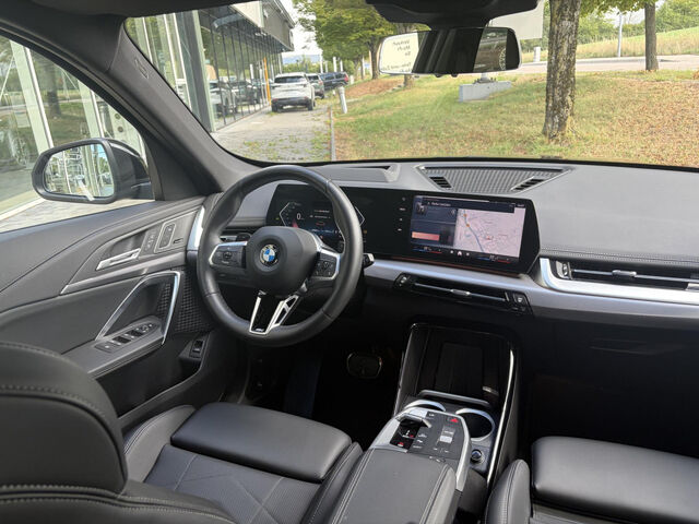 BMW X1 x23d M Sport AktivS.HUD ACC SurView.Ha/Ka.19 Sportpaket Bluetooth Navi LED Vollleder Klima PDC el Ansicht 14 für Fahrzeugdetailseite