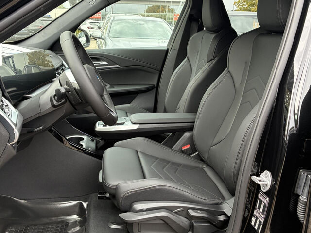 BMW X1 sDrive18i M Sport AHK HUD SOFORT Lager Sportpaket Navi LED PDC Ansicht 9 für Fahrzeugdetailseite