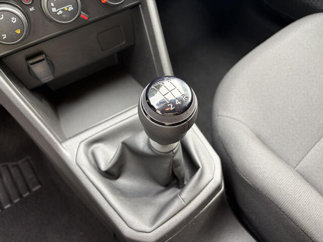 DACIA Sandero TCe 90 Essential LED Klima Tempomat el. Fenster Ansicht 14 für Fahrzeugdetailseite