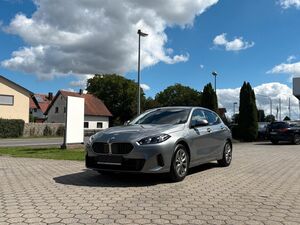BMW 120 Limousine AHK KEYLESS TEMPOMAT KAMERA LED