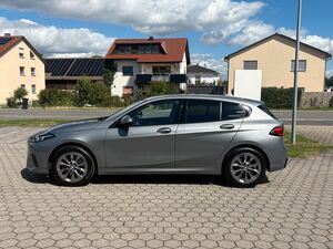 BMW 120 Limousine AHK KEYLESS TEMPOMAT KAMERA LED