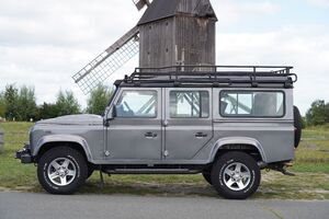 LAND ROVER Defender 110 *7-Sitzer * Winde * 1.Hand *MWSt.*