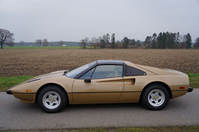 FERRARI 308 GTS Vergaserversion