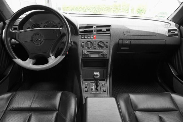 MERCEDES-BENZ C 36 AMG