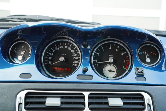 BMW Z8 *1 von 135 in topasblau/schwarz*
