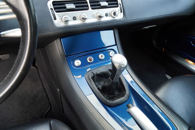 BMW Z8 *1 von 135 in topasblau/schwarz*