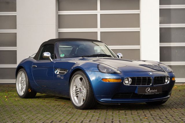 BMW Z8 *1 von 135 in topasblau/schwarz*