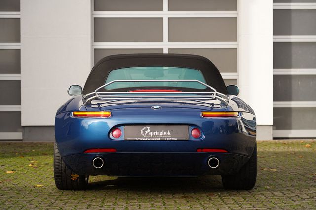 BMW Z8 *1 von 135 in topasblau/schwarz*