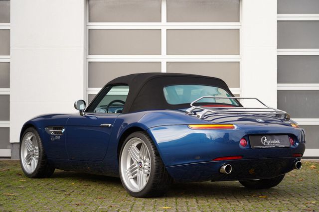 BMW Z8 *1 von 135 in topasblau/schwarz*