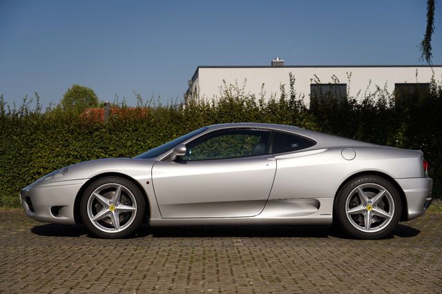 FERRARI 360 Modena *Handschalter, Nachlackierungsfrei*