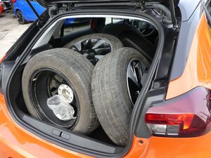 OPEL Corsa e Elegance, 3-phasig, So.+Wi Reifen