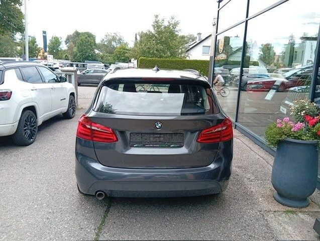 BMW 216 Active Tourer LED Scheinwerfer Advantage Top Ansicht 5 für Fahrzeugdetailseite