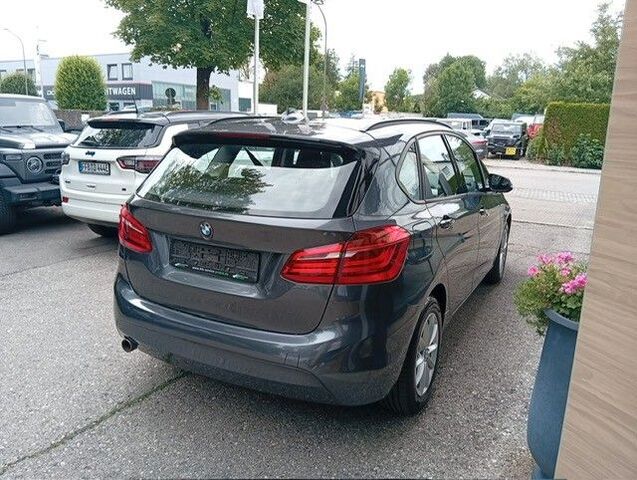 BMW 216 Active Tourer LED Scheinwerfer Advantage Top Ansicht 6 für Fahrzeugdetailseite