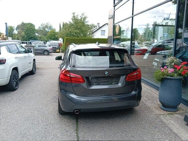 BMW 216 Active Tourer LED Scheinwerfer Advantage Top Ansicht 7 für Fahrzeugdetailseite