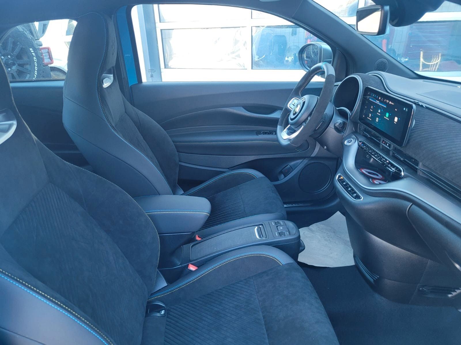 ABARTH 500 e Scorpionissima Ansicht 15 für Fahrzeugdetailseite