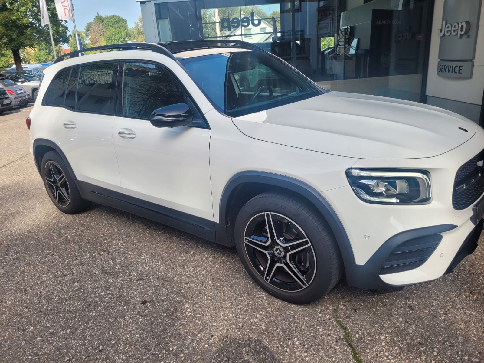 MERCEDES-BENZ GLB 250 AMG LINE  250 4Matic Pano Ansicht 14 für Fahrzeugdetailseite
