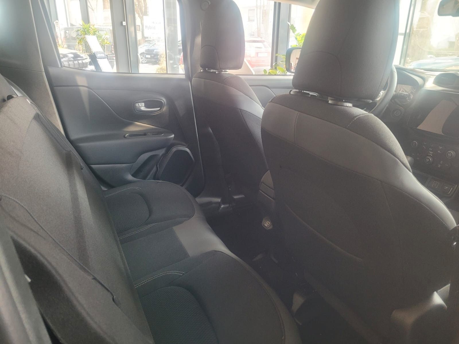 JEEP Renegade Longitude Mild-Hybrid FWD Ansicht 8 für Fahrzeugdetailseite